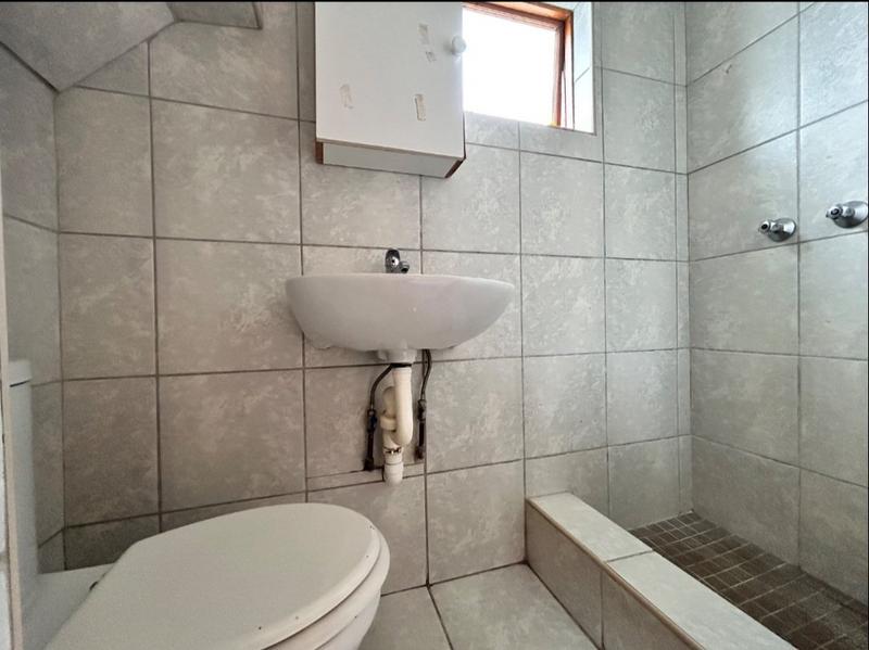 6 Bedroom Property for Sale in Birdwood Estate North West